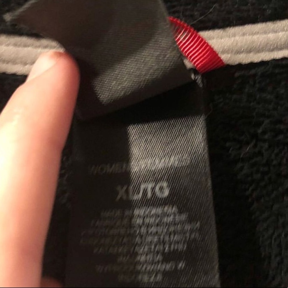 North face jacket - Picture 2 of 3